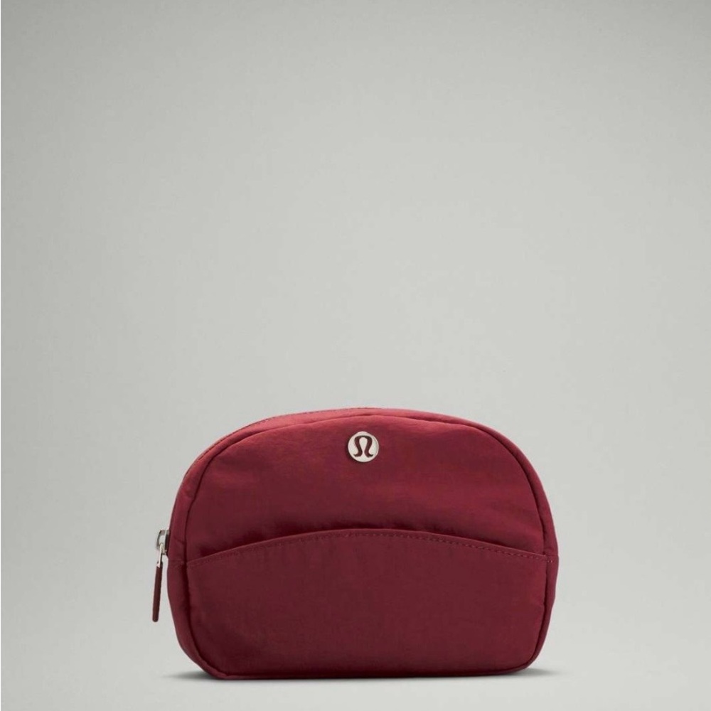 Lululemon Athletica City Essential Pouch 4 L